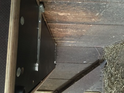 Leicht montierbare und Stabile Futterbox Fressmaxx Futterbox, Ansicht von Unten